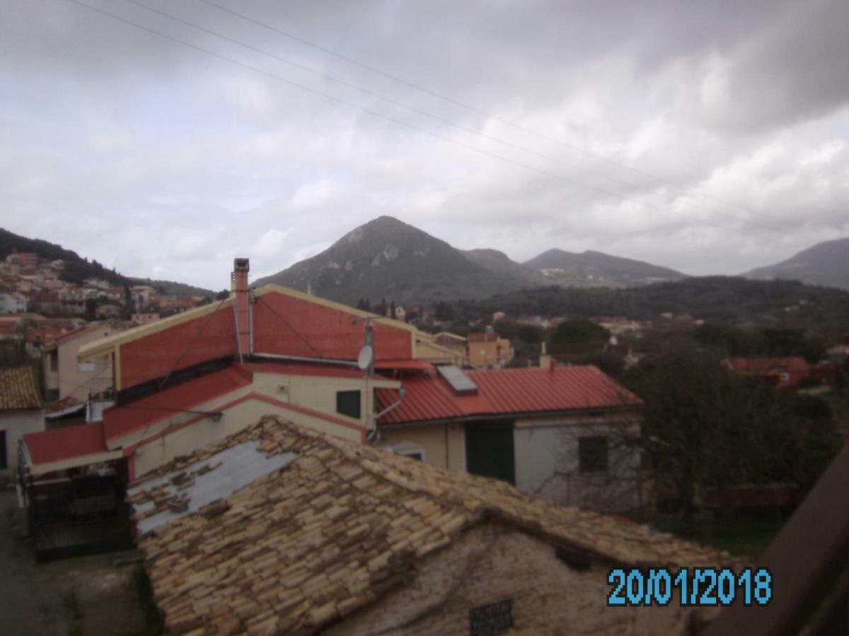 George'S House Apartment Agios Matthaios  Exterior photo