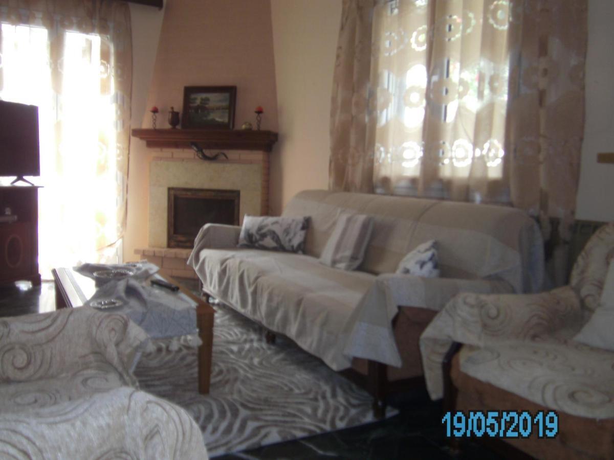 George'S House Apartment Agios Matthaios  Exterior photo
