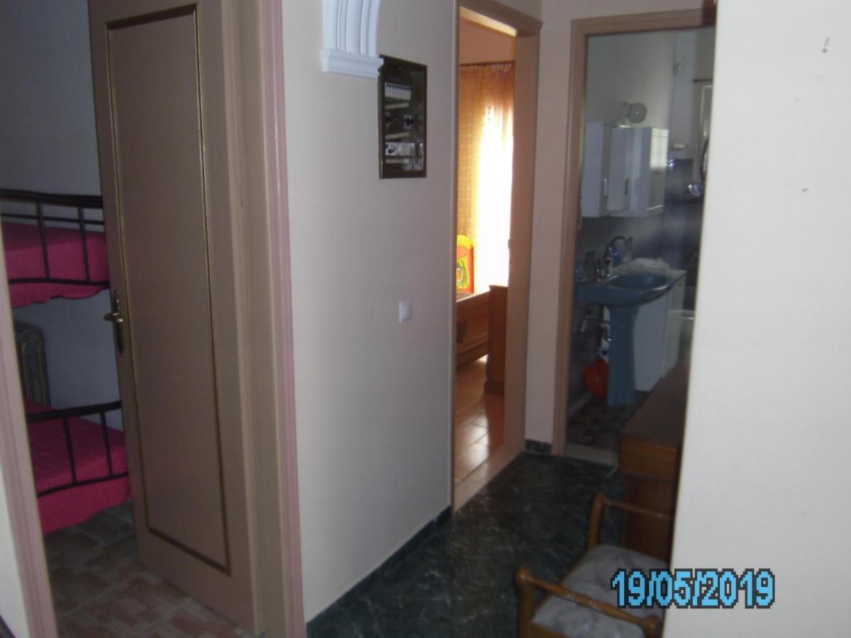George'S House Apartment Agios Matthaios  Exterior photo
